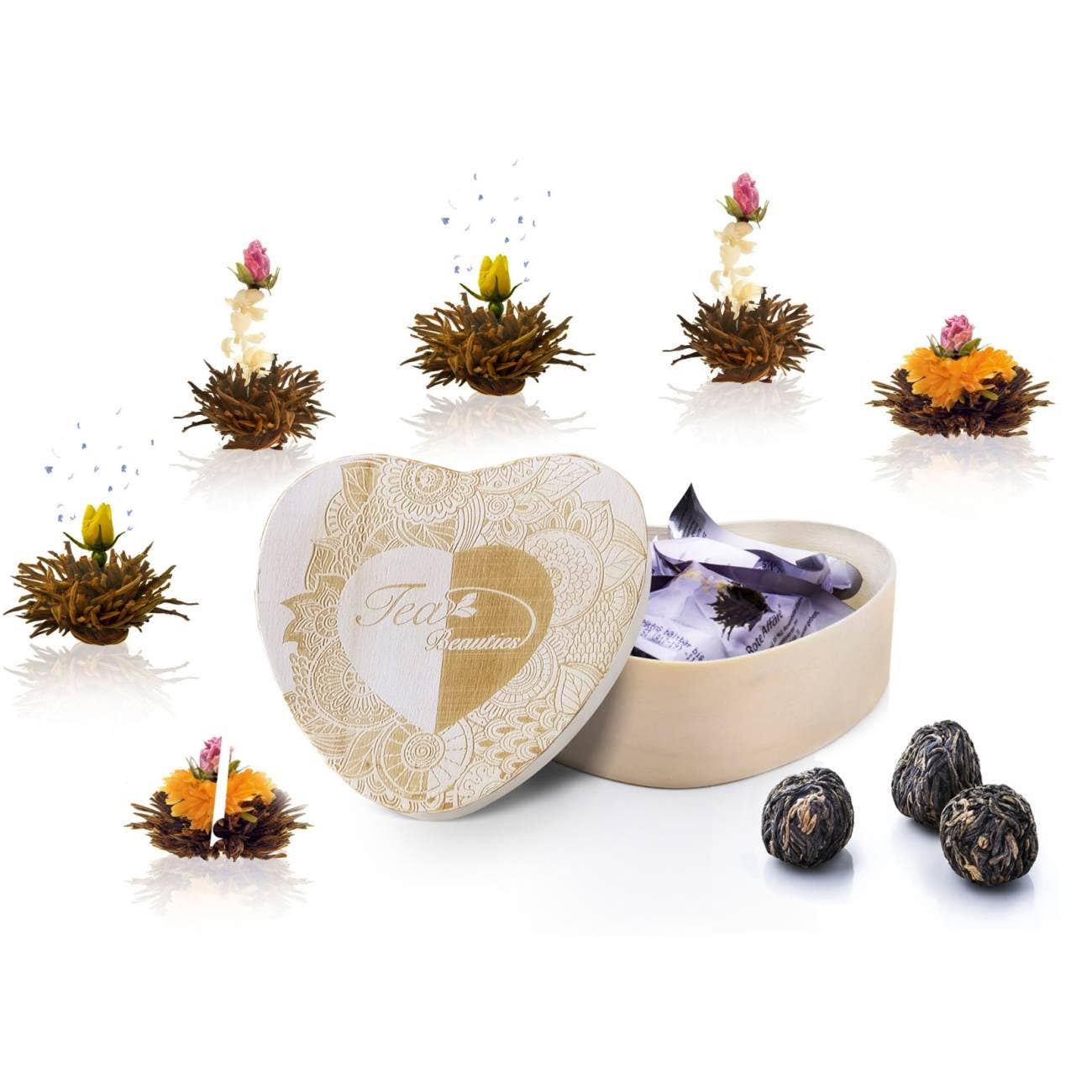 Caja de madera con forma de corazón con 6 unidades de té negro floreciente